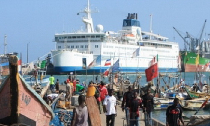 Levée de fonds pour un bateau hôpital (1ère étape)