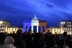 Wir sind Paris – Nachricht vom Vater Pedro Opeka